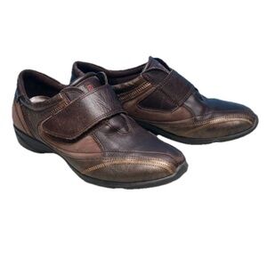 ECCO BROWN LEATHER URBAN MODERN CASUAL SLIP ON SHOES WOMENS 7-7.5 Suede Details